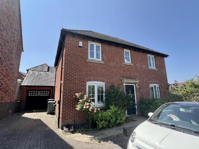 House for sale in Stanford On Avon, Leicestershire