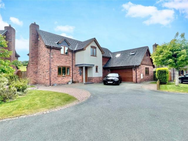 House for sale in Guilsfield, Wales