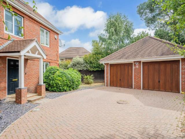 House for sale in West Ewell, Epsom