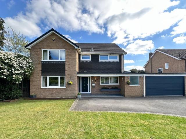 House for sale in Penn, Knotty Green
