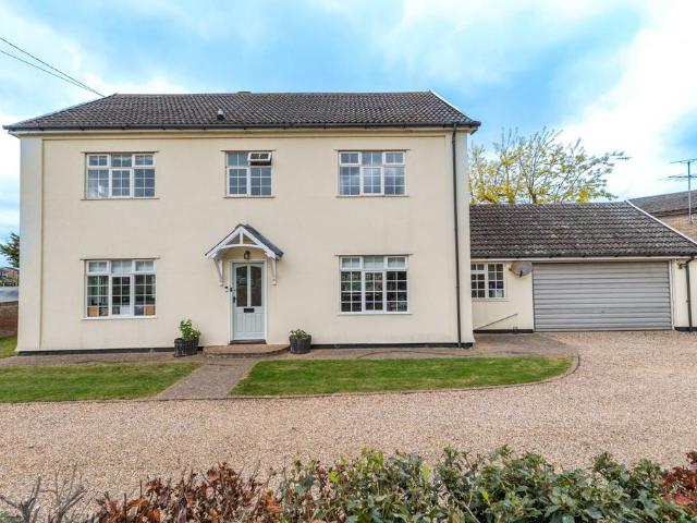 House for sale in Chelmondiston, Suffolk