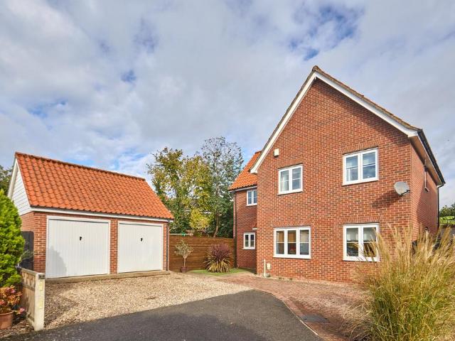 House for sale in Newton Flotman, South Norfolk