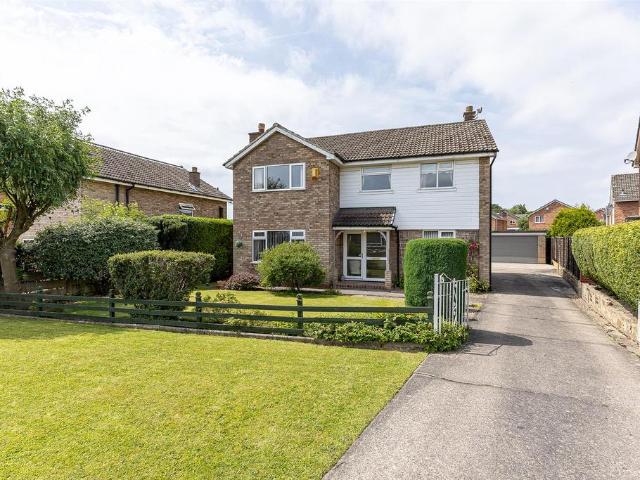 House for sale in Lower Hopton, Mirfield
