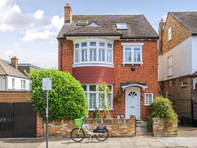 House for sale in Balham, Greater London