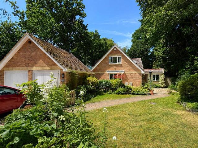 House for sale in Alderholt, East Dorset