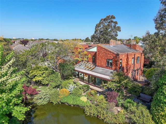 House for sale in North Shoebury, Alton Barnes