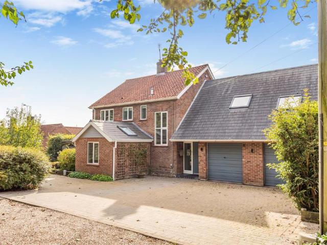 House for sale in Comers, Norfolk