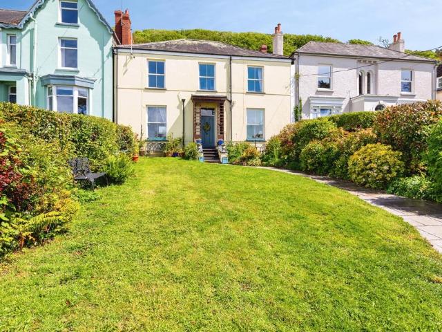 House for sale in Ferryside, Wales