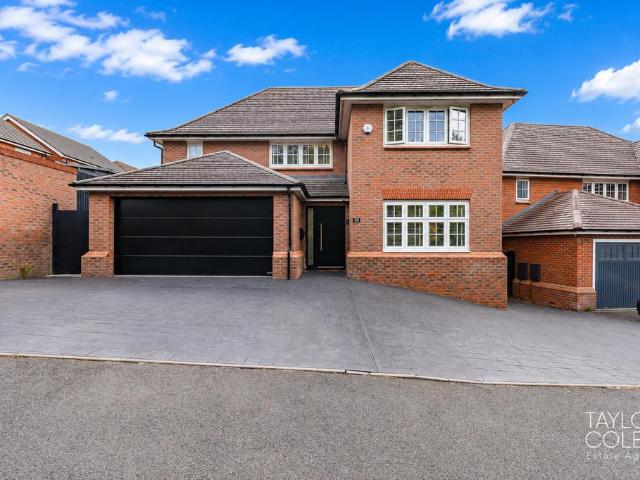 House for sale in Stonydelph, Kettlebrook