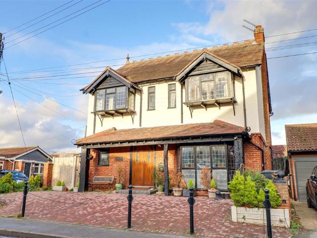 House for sale in Canvey Island