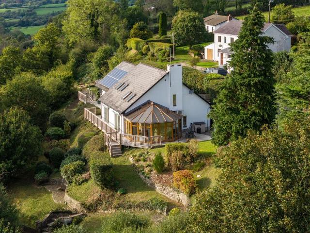 House for sale in Llanfihangel-ar-Arth, Pont-Tyweli