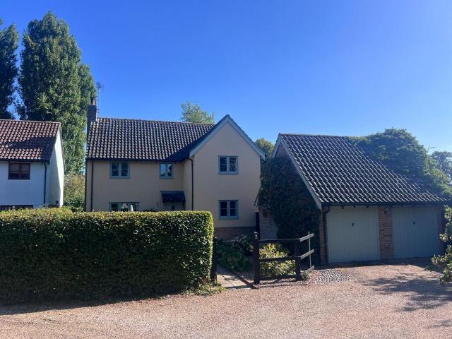 House for sale in Bedingfield, Suffolk