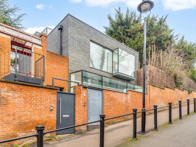 House for sale in South Hampstead, Greater London