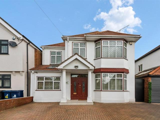 House for sale in London Borough of Ealing, Greater London