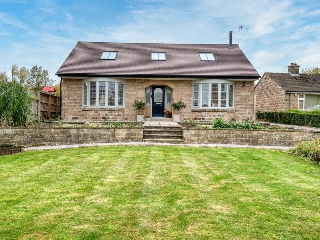 House for sale in Froggatt, East Midlands