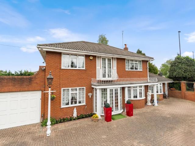 House for sale in Greater London