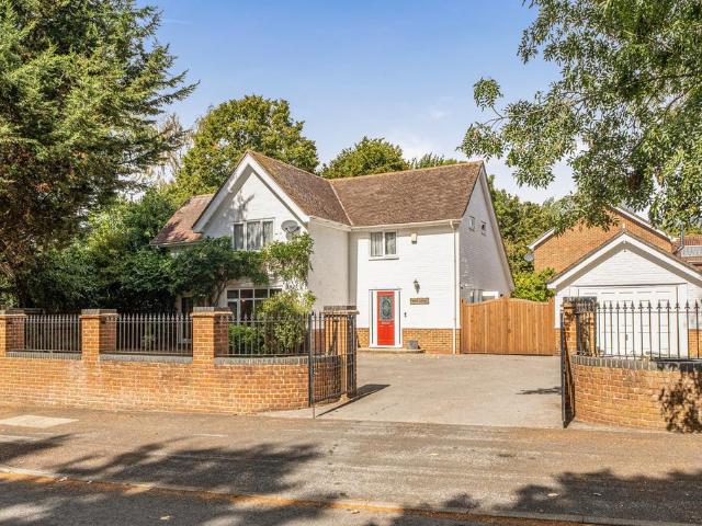 House for sale in Rownhams, Test Valley