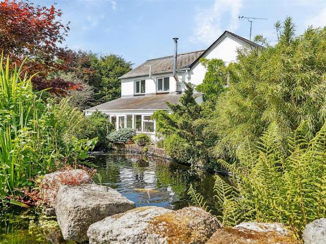 House for sale in Roche, Scredda