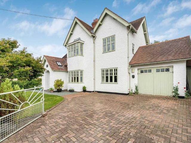 House for sale in Sandpits