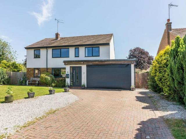 House for sale in Middleton Cheney, Northamptonshire