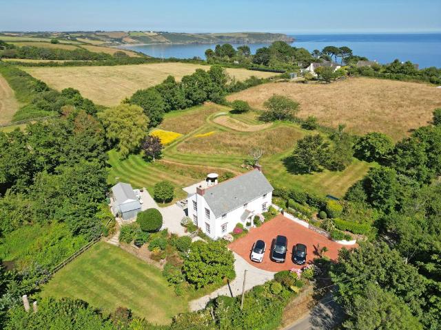 House for sale in Gerrans, Cornwall