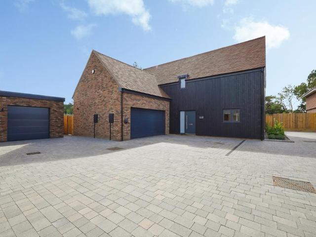 House for sale in Ash, Kent