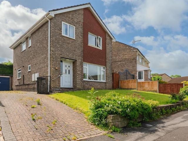 House for sale in New Inn, Griffithstown