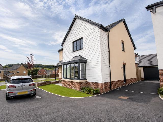 House for sale in Newcastle Higher, Aberkenfig