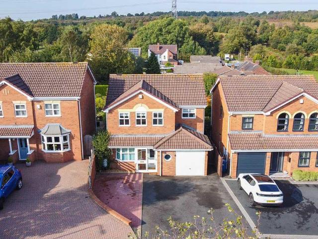 House for sale in Chase Terrace, Lichfield