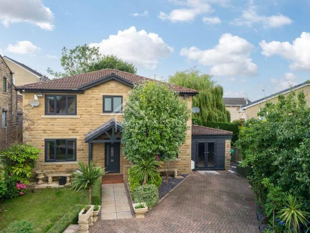 House for sale in Thornhill Lees