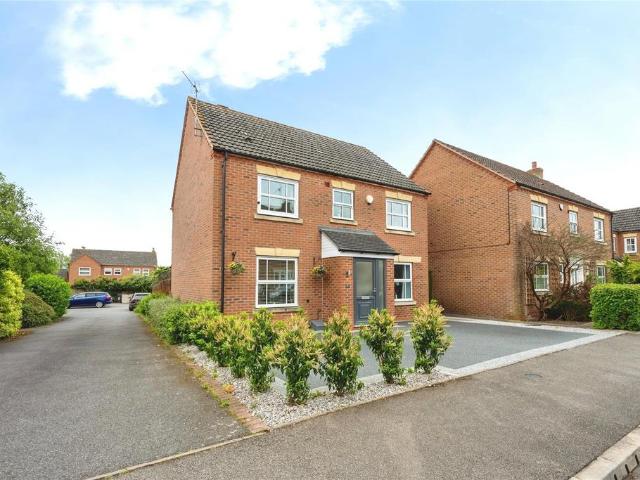 House for sale in Green Close, Warwickshire