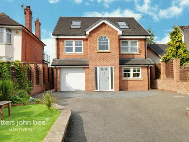House for sale in Wrinehill, Crewe