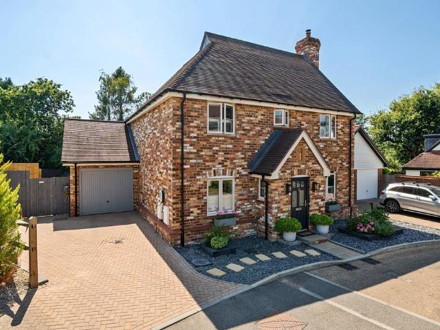 House for sale in Fole, Surrey