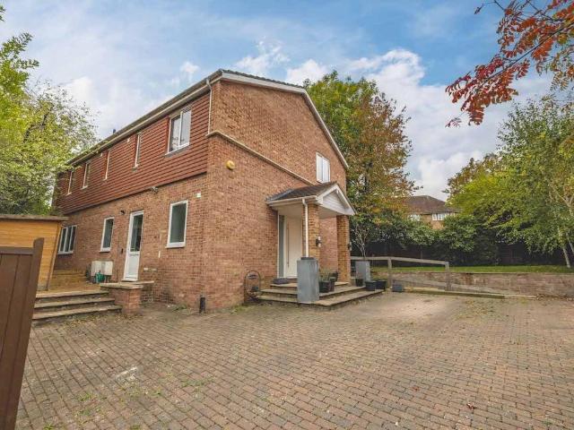 House for sale in Iver, Iver Heath