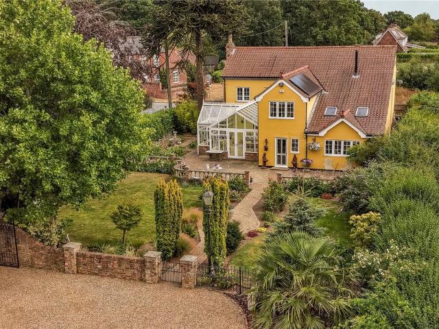 House for sale in New Rackheath, Crostwick