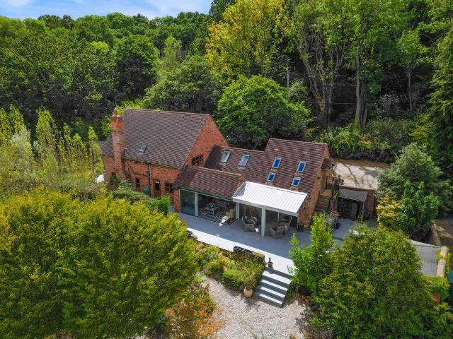 House for sale in Alderminster, Warwickshire