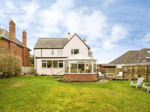 House for sale in Christleton, Cheshire