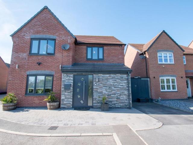 House for sale in Elmfield, Leicestershire