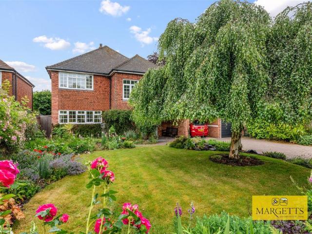 House for sale in Green Close, Warwickshire