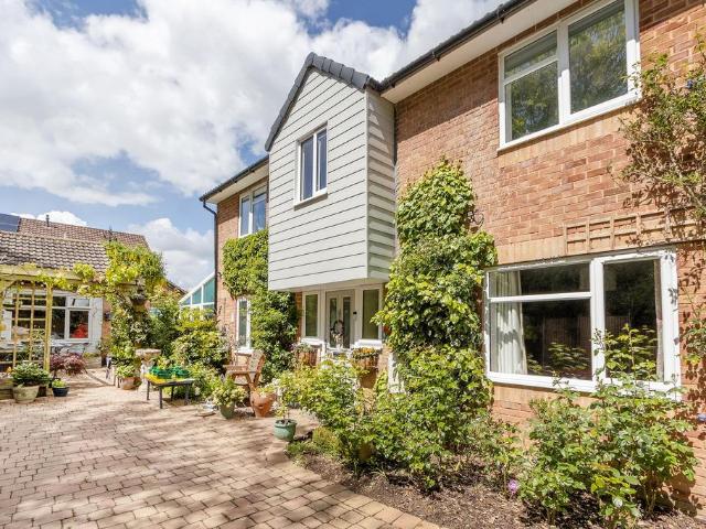 House for sale in Stanford On Avon, Leicestershire