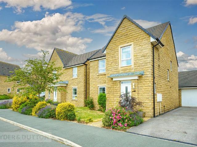 House for sale in Meltham, West Yorkshire