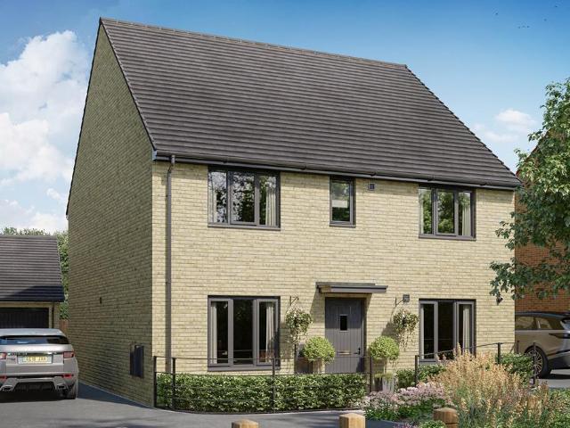 House for sale in Moulton