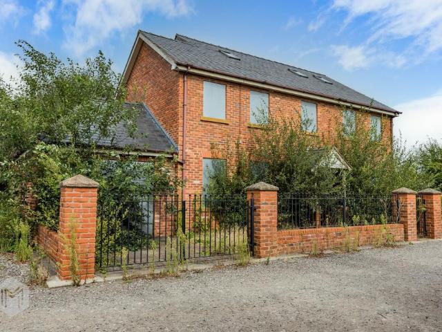 House for sale in Woolston, Warrington