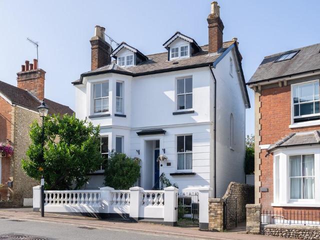 House for sale in Rose Hill, Pachesham Park