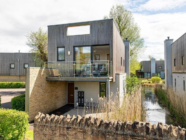House for sale in Lower Mill Estate, Cotswold