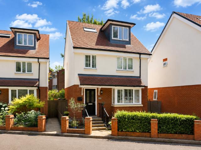 House for sale in Five Acres, Hertfordshire