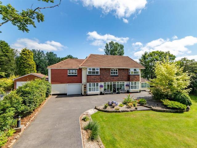 House for sale in Woolsington, Newcastle Upon Tyne