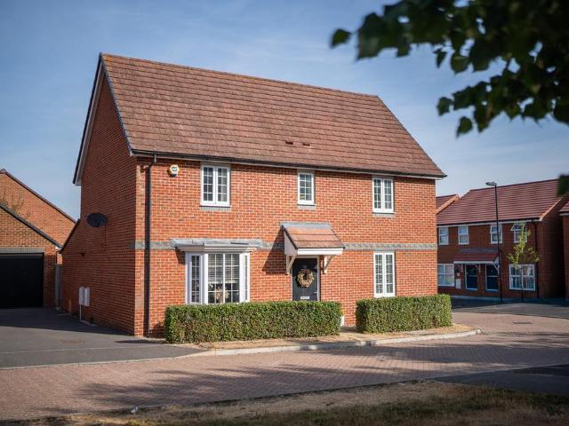 House for sale in Barton Stacey, Hampshire