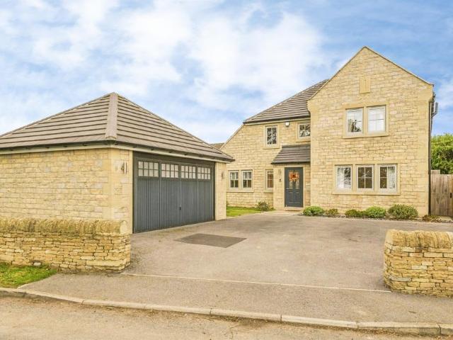 House for sale in Midgley, Wakefield