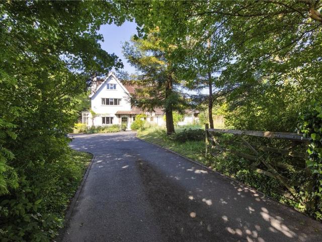 House for sale in The Butts, Kent